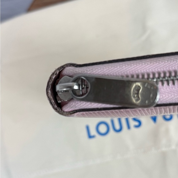 EPI Leather Zippy Wallet by Louis Vuitton - Picture 10 of 13